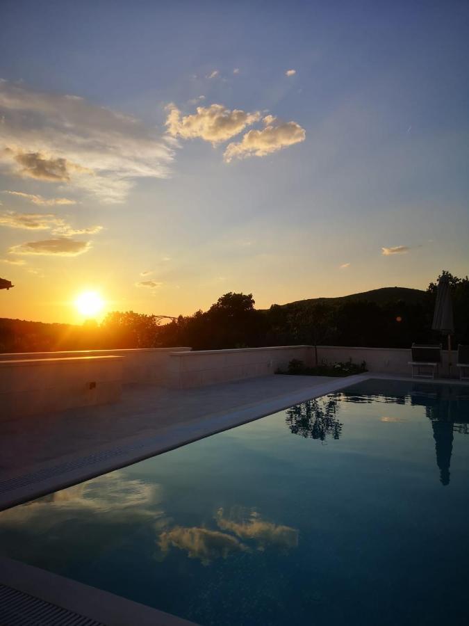 Villa Gabriela โกตอร์ ภายนอก รูปภาพ